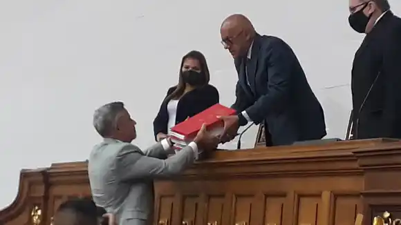 ¡MÁS DE LO MISMO! Circula lista de los «nuevos» rectores del CNE con Tania D’Amelio entre «los favoritos»