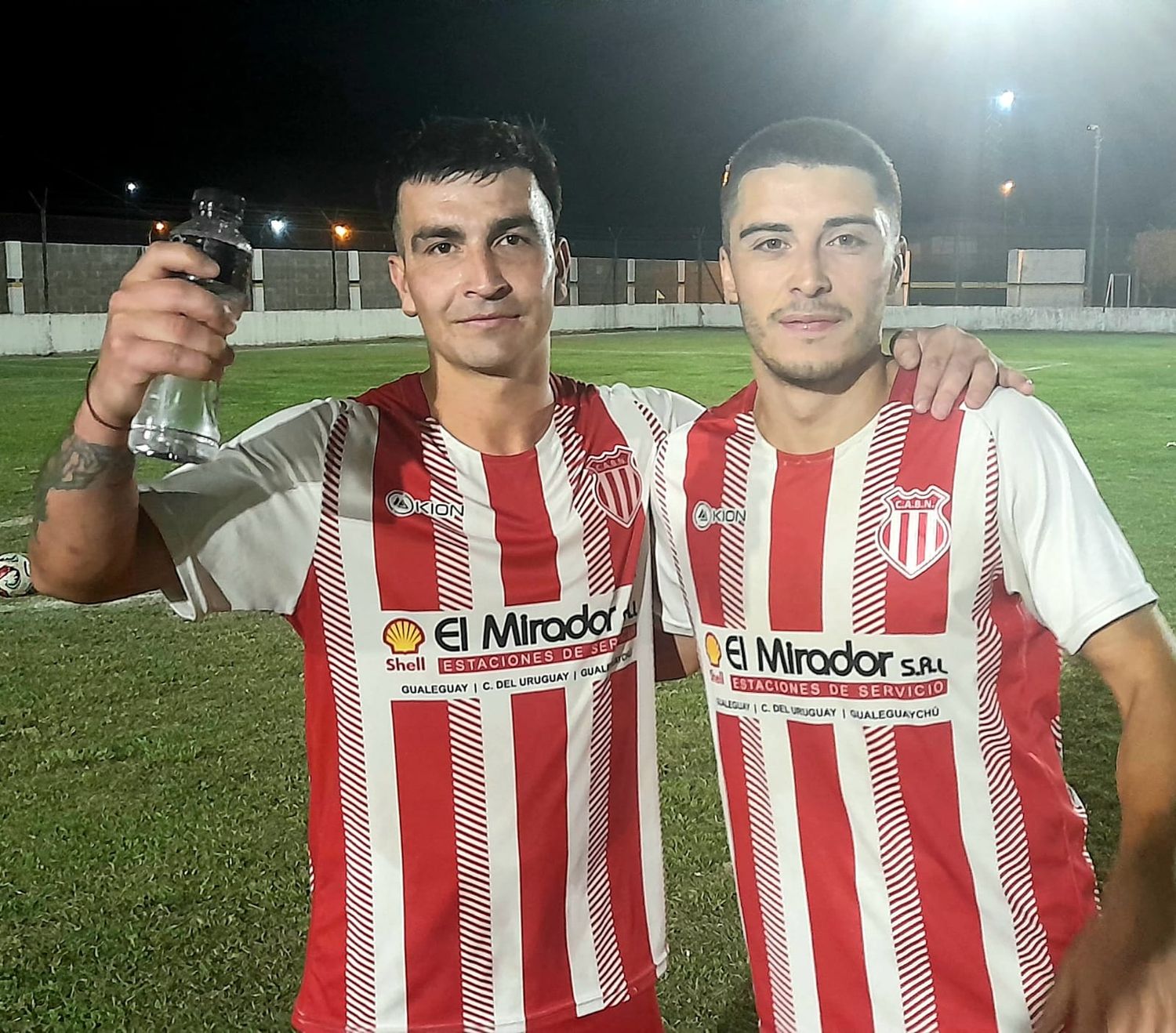 Dos goles de Marcos Campostrini y el restante de Nicolás Hauscarriaga para un categórico triunfo por 3-0 de Barrio Norte ante Urquiza en la semifinal de la Supercopa. El venidero domingo en la cancha del estadio "25 de Junio" de Libertad juegan la final La Banda (que derrotó a Bancario 4-3) y el norteño.