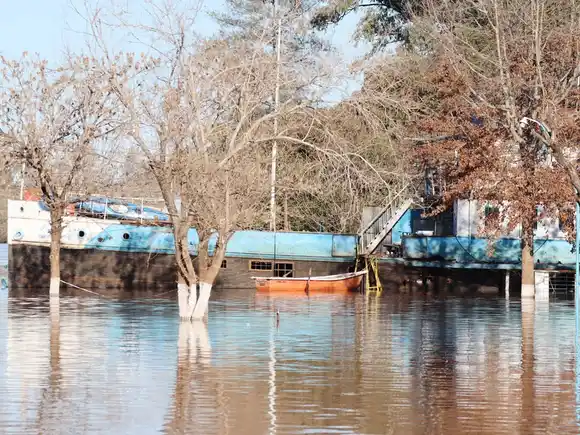 Ya son más de 100 las personas evacuadas por la crecida del río Uruguay