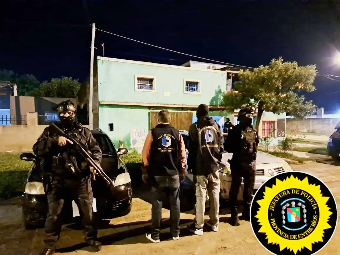 La Policía secuestró drogas, armas y más de 4 millones de pesos
