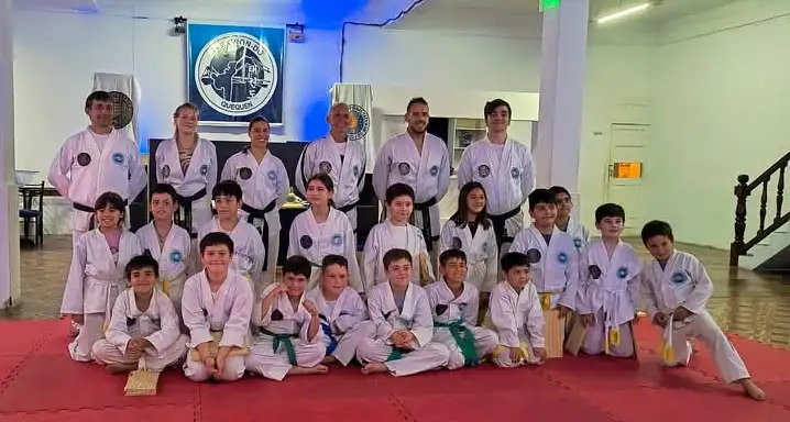Grupo. De los exámenes participaron 43 taekwondistas
