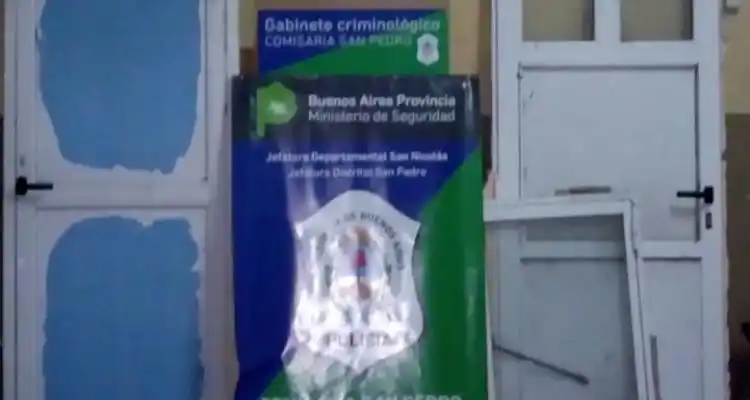 Delincuentes robaron aberturas de una obra en construcción y las vendían por Facebook