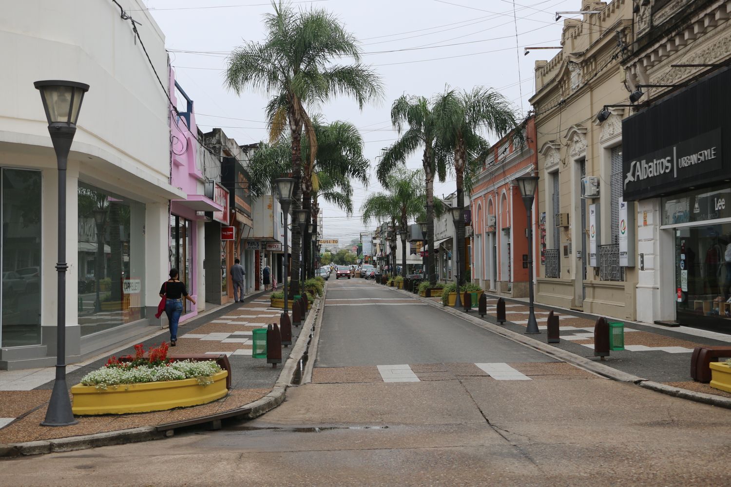 Aislamiento, día 3: Considerable disminución en el movimiento de la ciudad