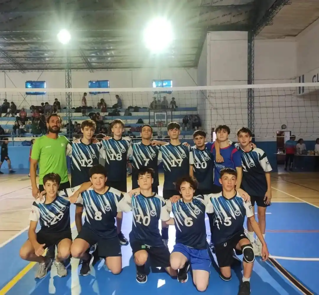 Los equipos de vóley del club de Pelota Chascomús compitieron en Ranchos y General Belgrano