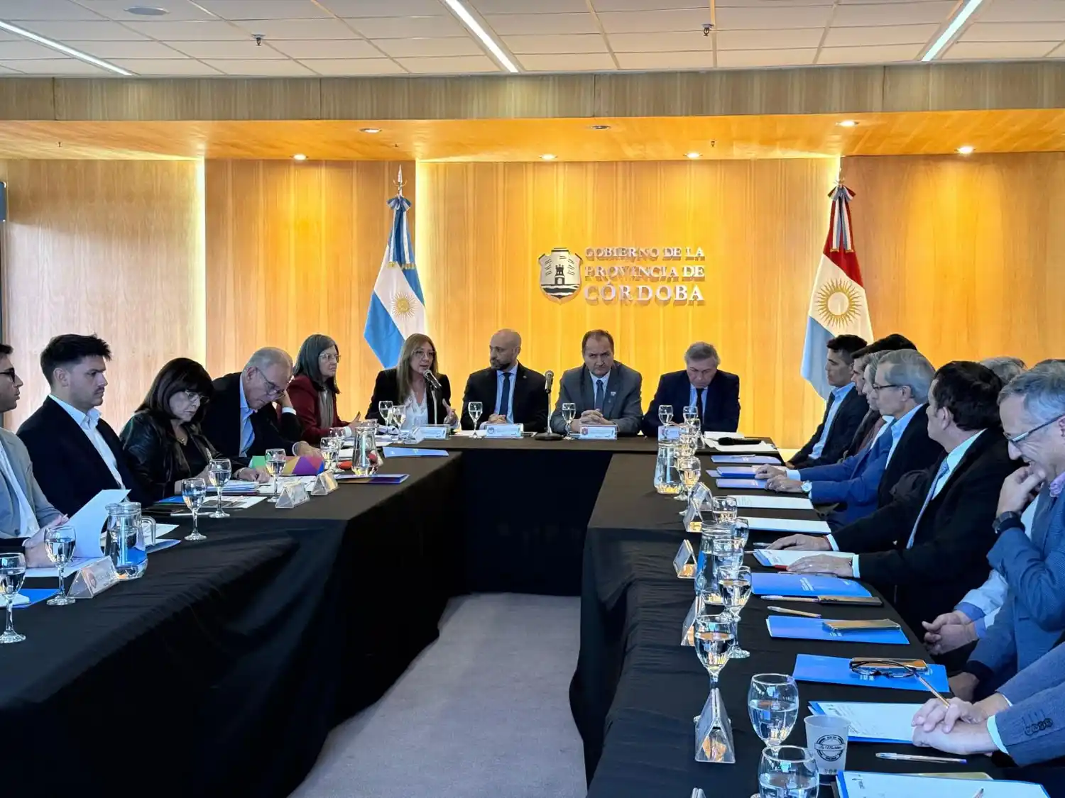 Santa Fe mostró sus puertos a Córdoba para atraer clientes y consolidarse como polo exportador