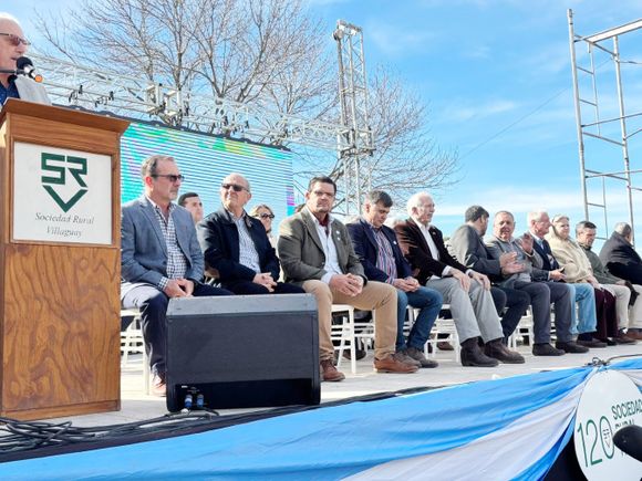 Con la presencia del titular de CRA abrió el calendario de exposiciones rurales en Entre Ríos
