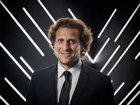 Diego Forlán a cargo de la dirección técnica de la Sub 20 e interinamente de la Selección Mayor de Uruguay. Foto: AUF