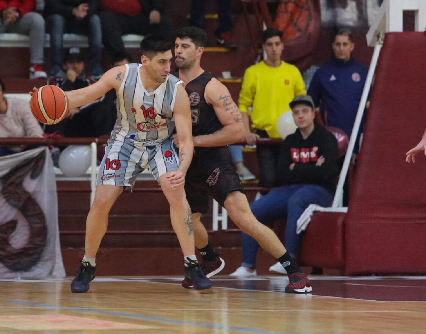 Lanús fue superior, venció a Central y tomó la primera diferencia de la serie