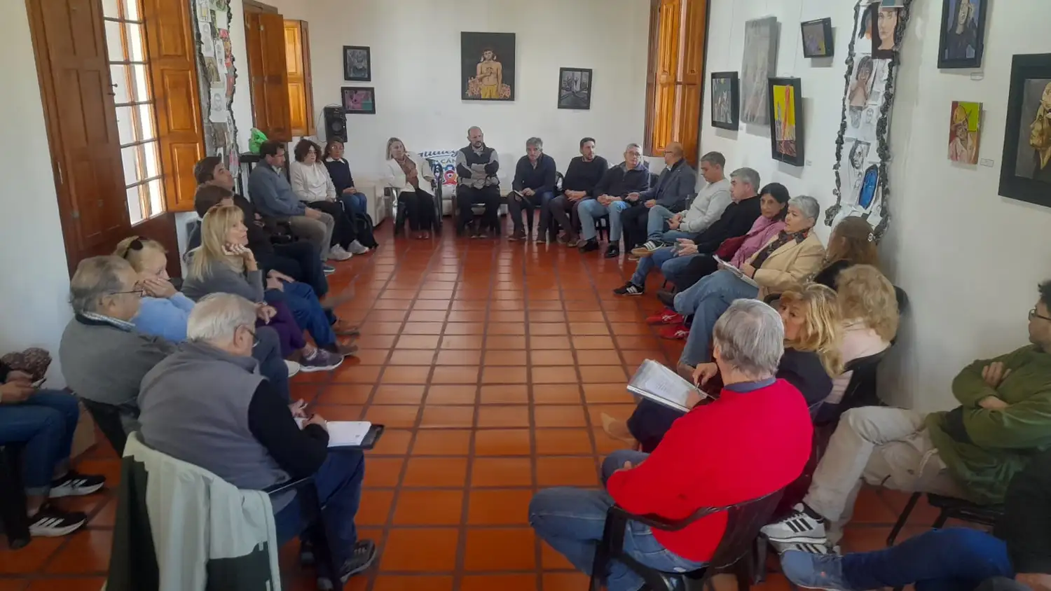 Ambiente y salud: diálogo con autoridades y vecinos en el Museo Quirós