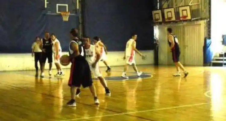 Maxibásquet: Mitre participó del torneo “Face to Face”