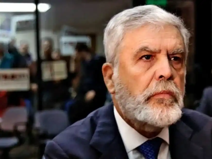 Julio De Vido fue condenado a cinco años de prisión e inhabilitación perpetua.