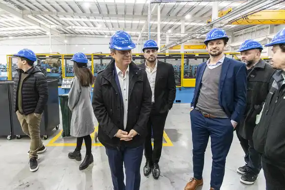 Almirante Brown: Uno de cada 3 vecinos que realiza pasantías en el Parque Industrial ha sido efectivizado en su trabajo