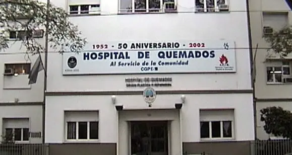 Quilmes: Asaltaron a un policía y lo prendieron fuego