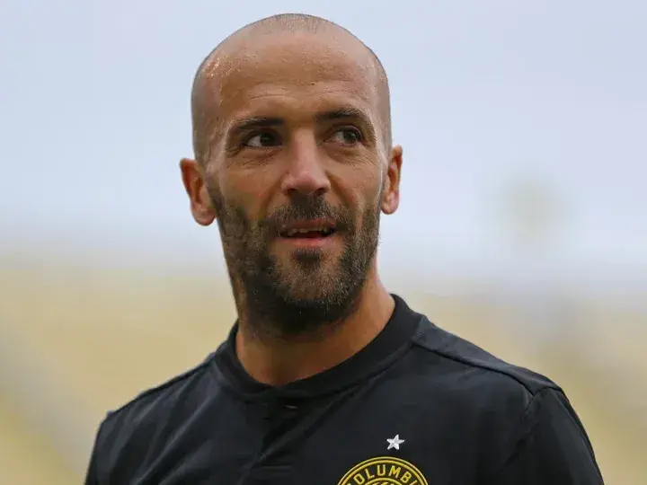 Federico Higuaín despedido del Columbus Crew por dichos sexistas hacia una árbitra en la MLS. Foto: Columbus Crew).