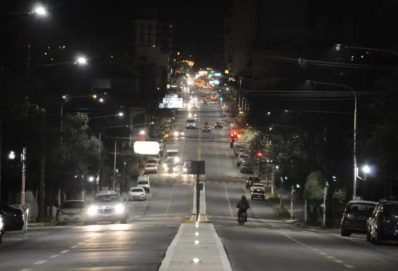 Las principales avenidas ya cuentan con luces led