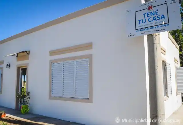Entregaron la octava vivienda del “Tené tu Casa”