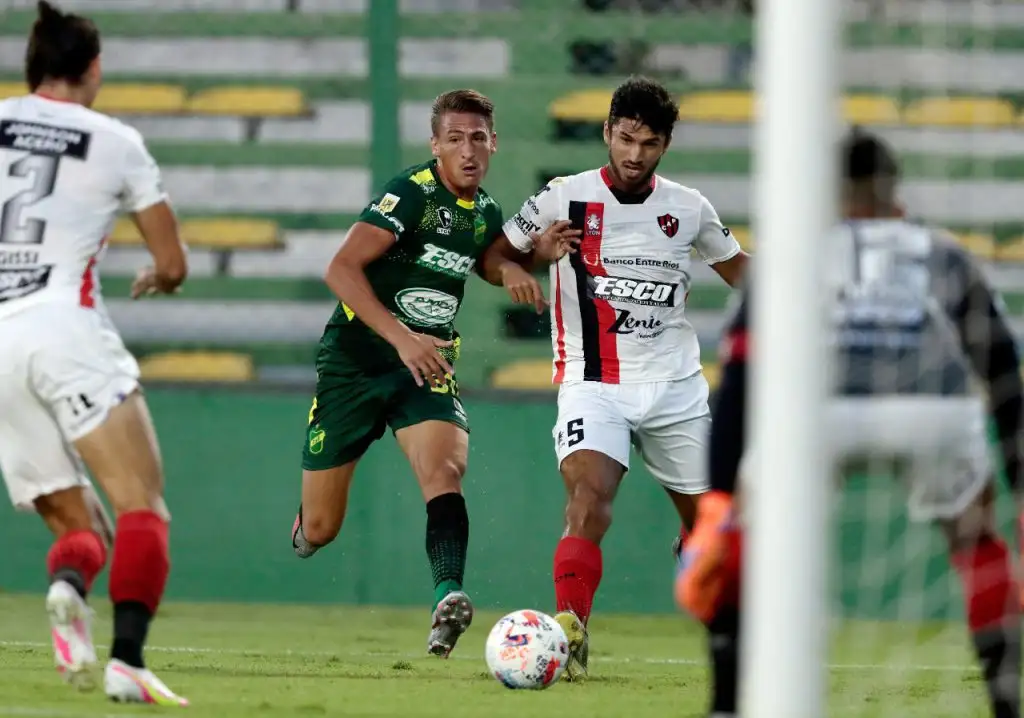 Defensa y Justicia venció con lo justo a Patronato