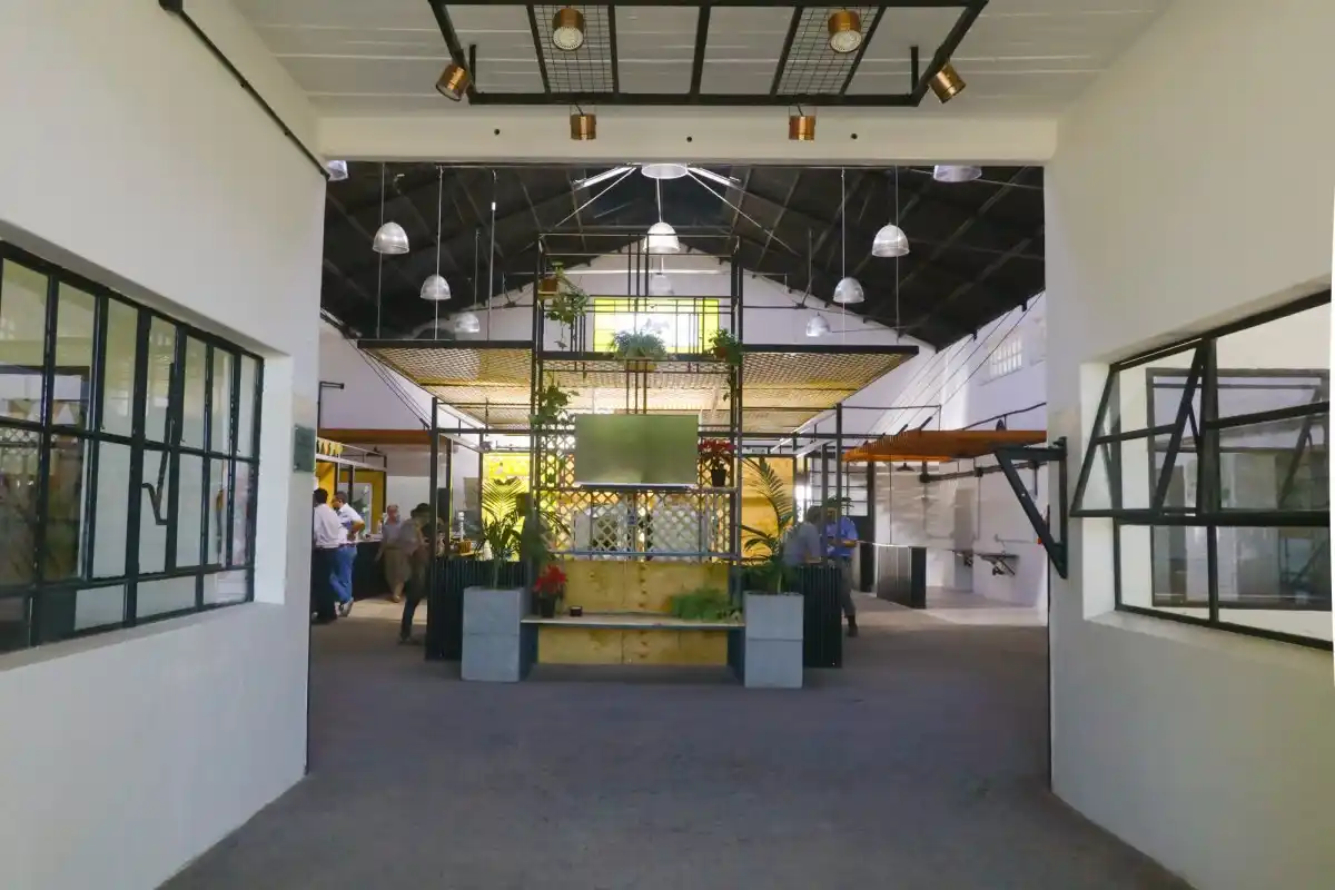 En la previa de las fiestas, cambiaron los días y horarios de atención del Mercado Municipal