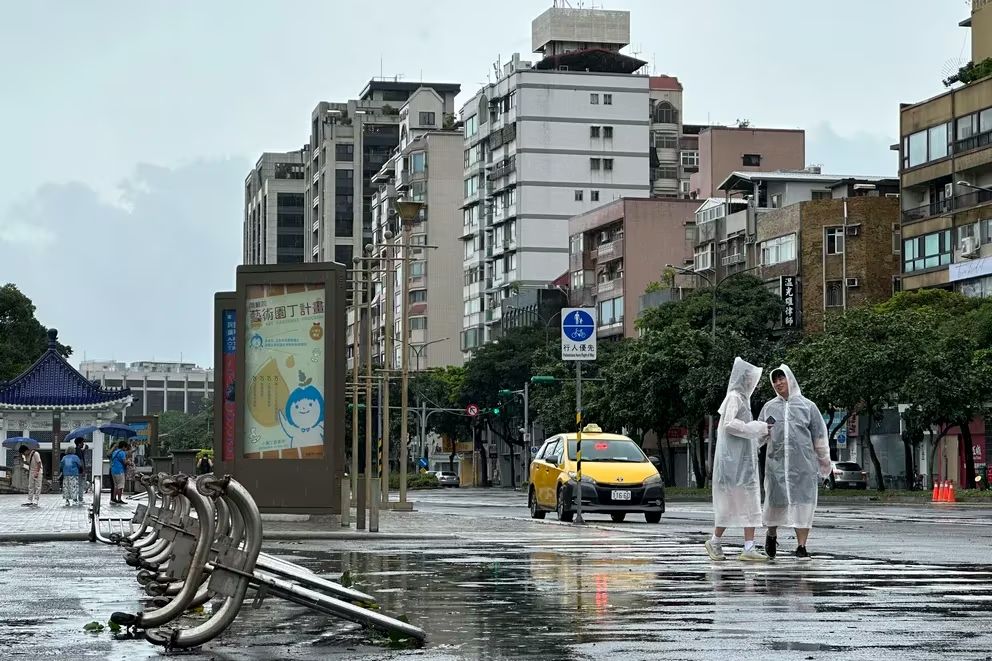 Bebinca tocará tierra entre el domingo por la noche y el lunes por la mañana. EFE/Javier Castro Bugarín