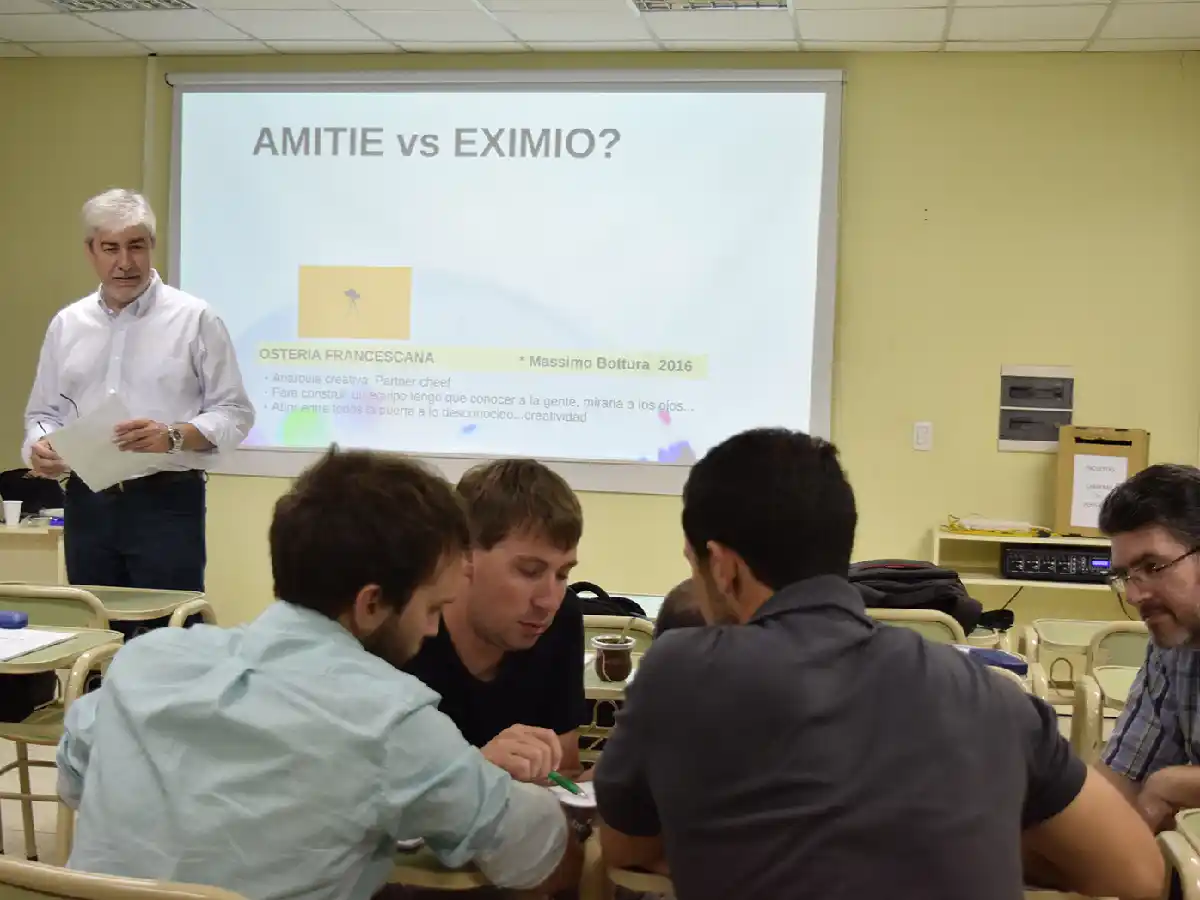 Posgrado en San Francisco: inscriben en especialización en Ingeniería Gerencial 