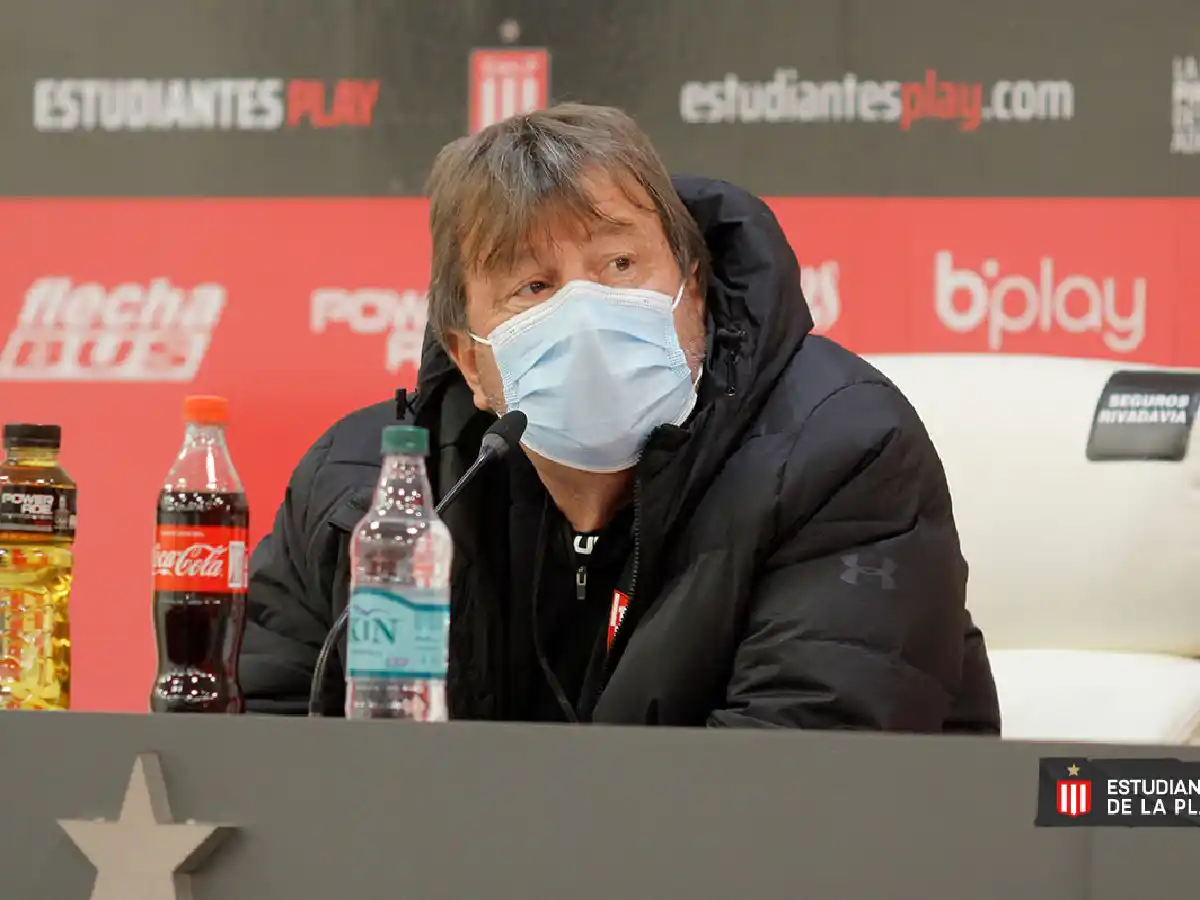 Zielinski: "El VAR trajo más problemas que soluciones"