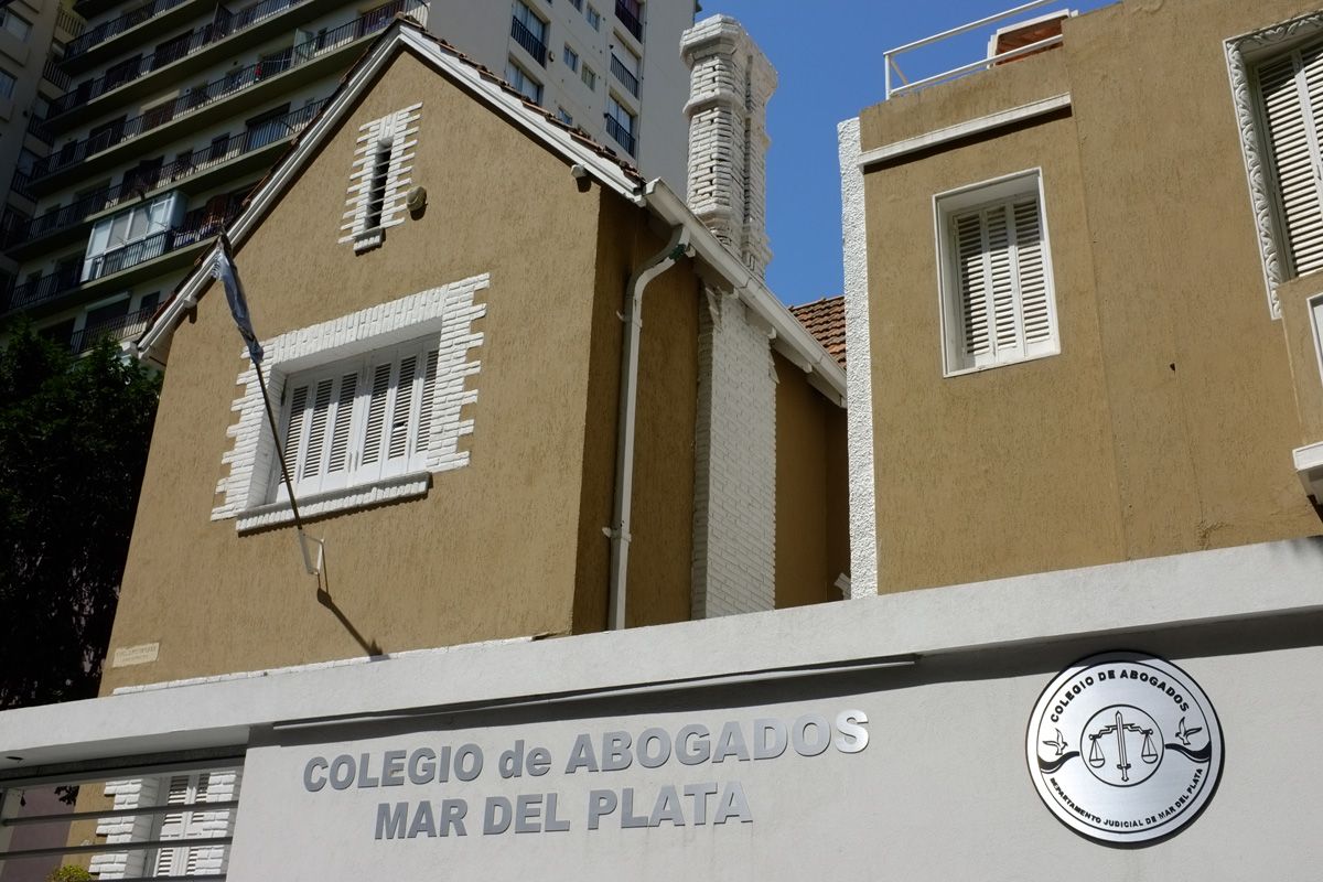 Colegio de Abogados: "Han dejado de lado la única profesión que debería estar primera"