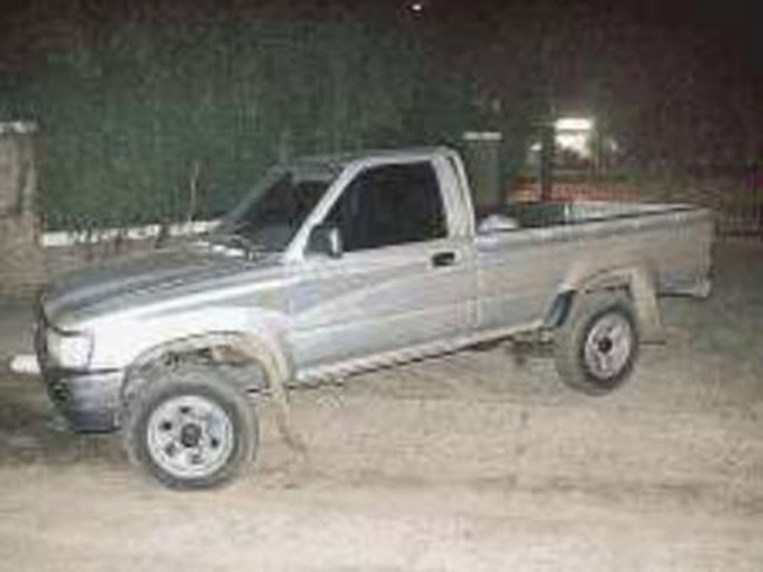Un bebé murió aplastado por una camioneta en la puerta de su casa