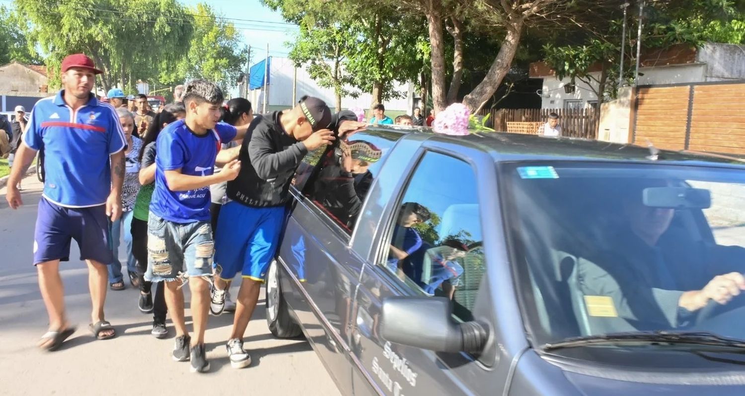 El chico fue asesinado mientras celebraba la llegada del Año Nuevo en las playas de Santa Teresita. Crédito: NA