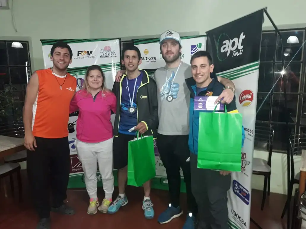 El padel continuó  con tres campeonatos