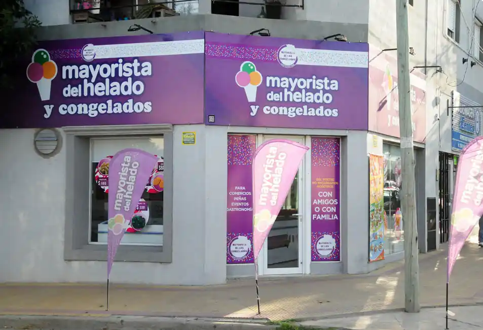 Un solitario delincuente robó en un local mayorista de helados