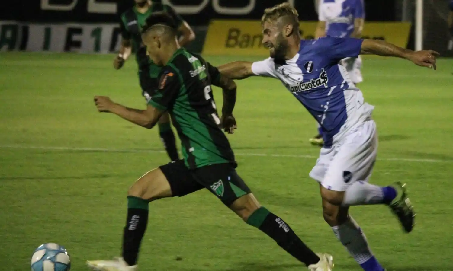 Alvarado en la última pelota sumó un punto de Copa