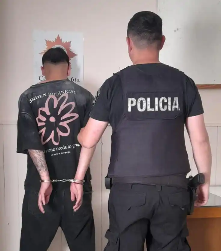 Joven detenido por resistencia a la autoridad. Foto: Gentileza