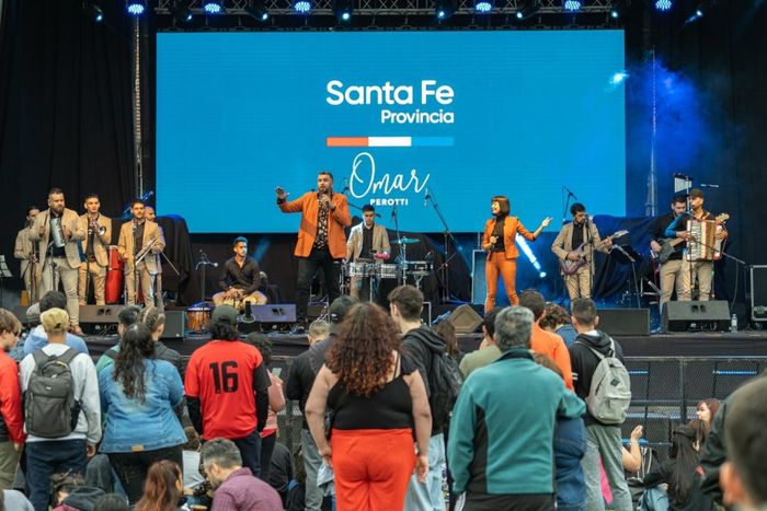Bandas, patio gastronómico, feria de emprendores, shows en vivo a lo largo de todo el evento
