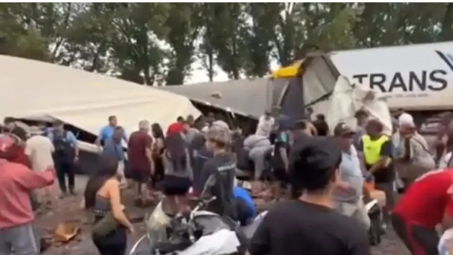 El caso reavivó el debate sobre este tipo de episodios que suelen repetirse tras accidentes de transporte.