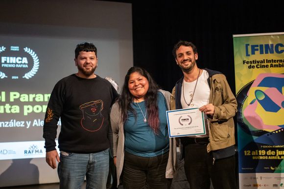 Premiaron la película "Por el Paraná: la disputa por el río"  en el Festival Internacional de Cine Ambiental