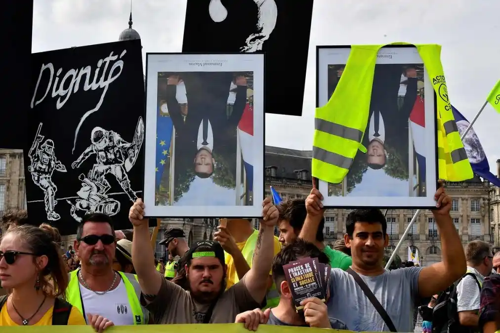 Paris: detenidos e incidentes en protesta de Chalecos Amarillos