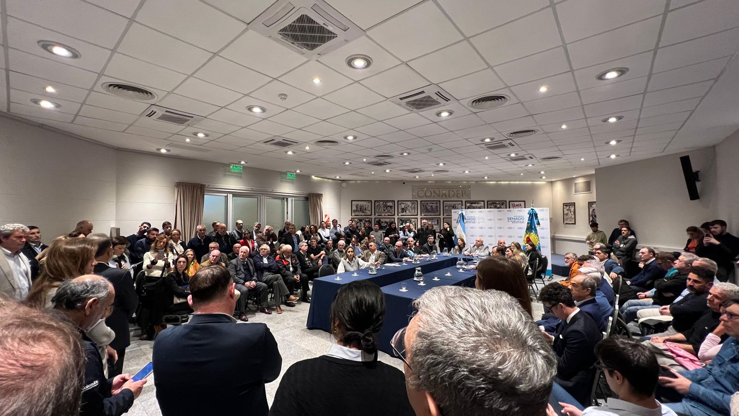Senadores PBA opositores recibieron a empresas y Pymes.