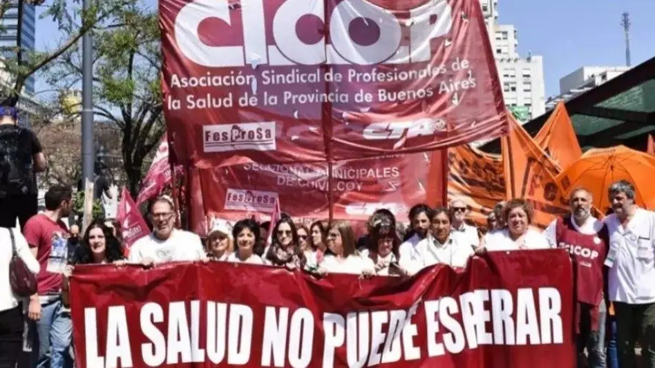 A la espera de sus paritarias, médicos bonaerenses se declaran en alerta