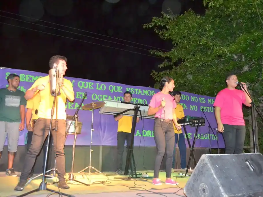 Peña folklórica a beneficio del Hogar de Ancianos