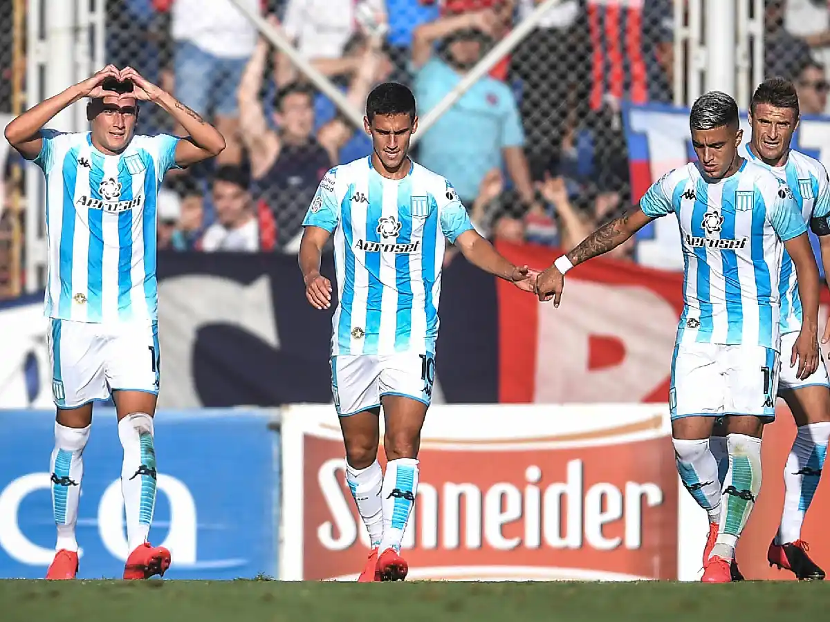 Racing festejó ante el “Ciclón”