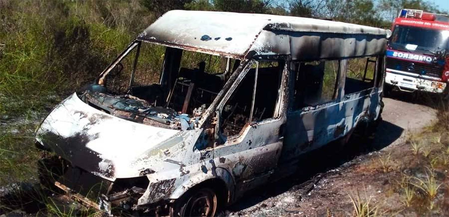 Encontraron un cadaver en una camioneta incendiada