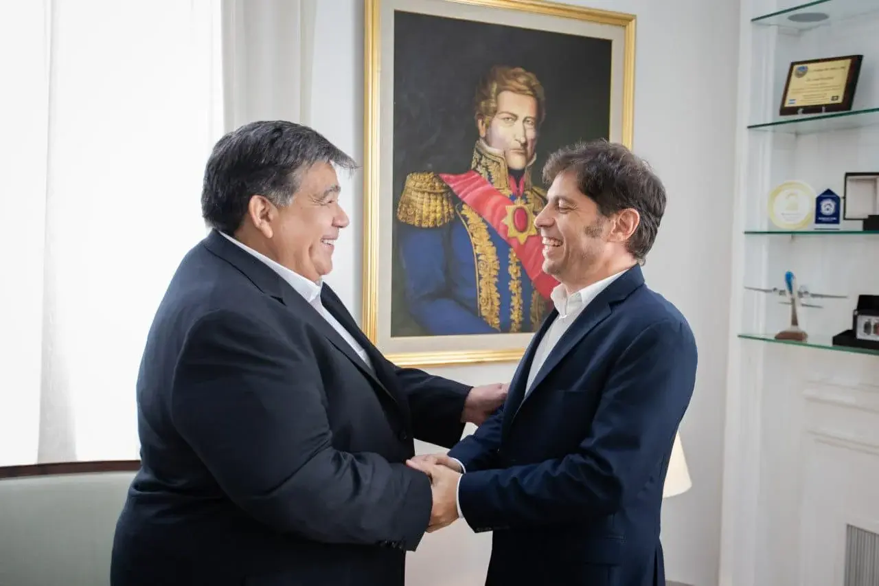 Ishii y Kicillof sonrientes, otra épica