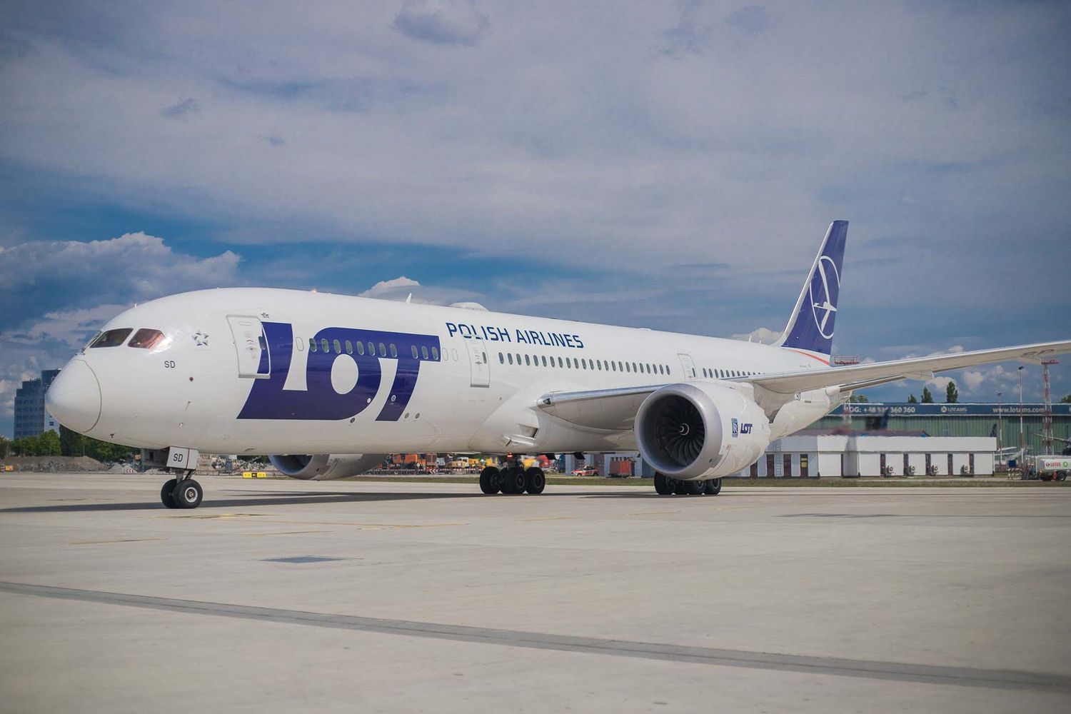 LOT Polish Airlines empezó a operar vuelos de temporada a México