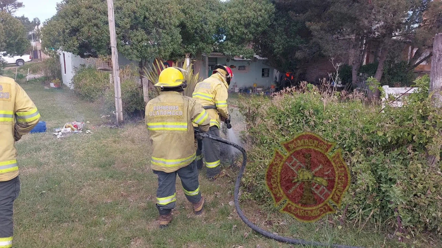 Incendio de un basurín, en Claromecó