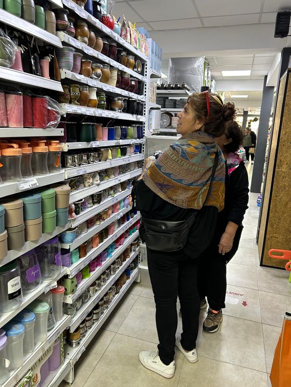 El comercio, un sector que no descansó en un día no laborable 