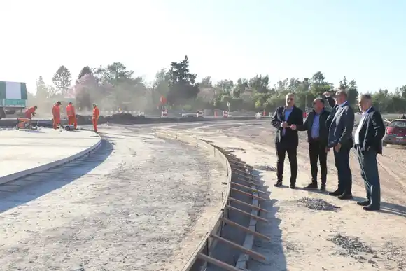 Ruta Nacional 34: Perotti supervisó los trabajos que se realizan en la rotonda de ingreso a Sunchales
