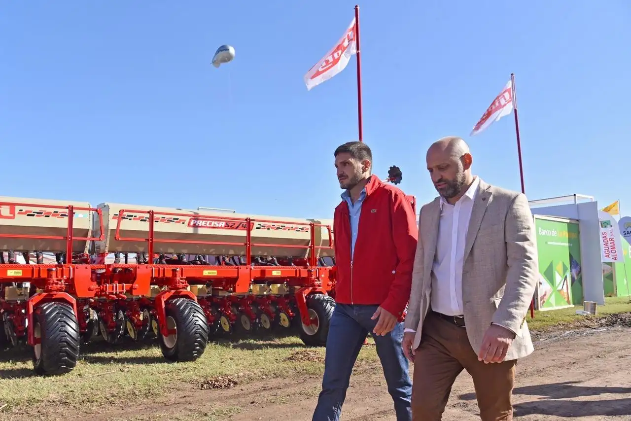 El gobernador junto al ministro de Desarrollo Productivo.
