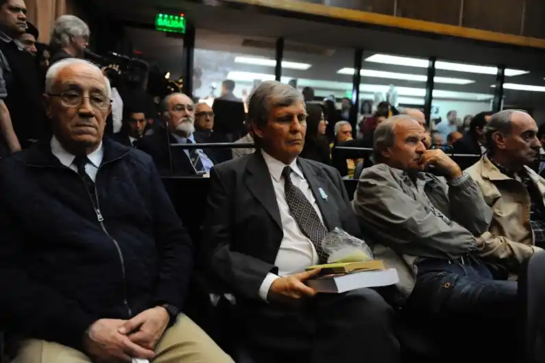 Megacausa ESMA: perpetua para Astiz, Acosta y Donda