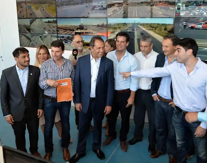 Scioli inauguró centro de monitoreo en autopista Buenos Aires - La Plata