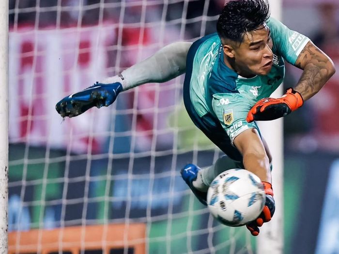 Huracán superó a Instituto en la definición por penales